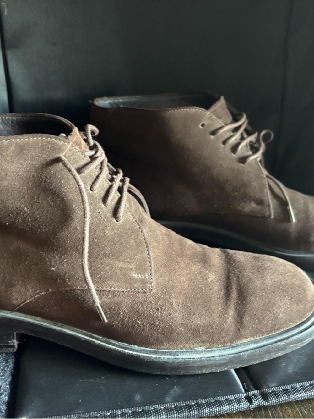Gucci Men's Brown Suede Chukka Boots - Classic Lace-Up